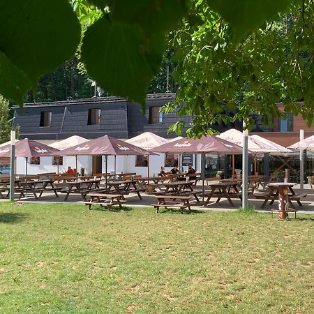 Restaurace A Penzion Bludovecek Екстериор снимка