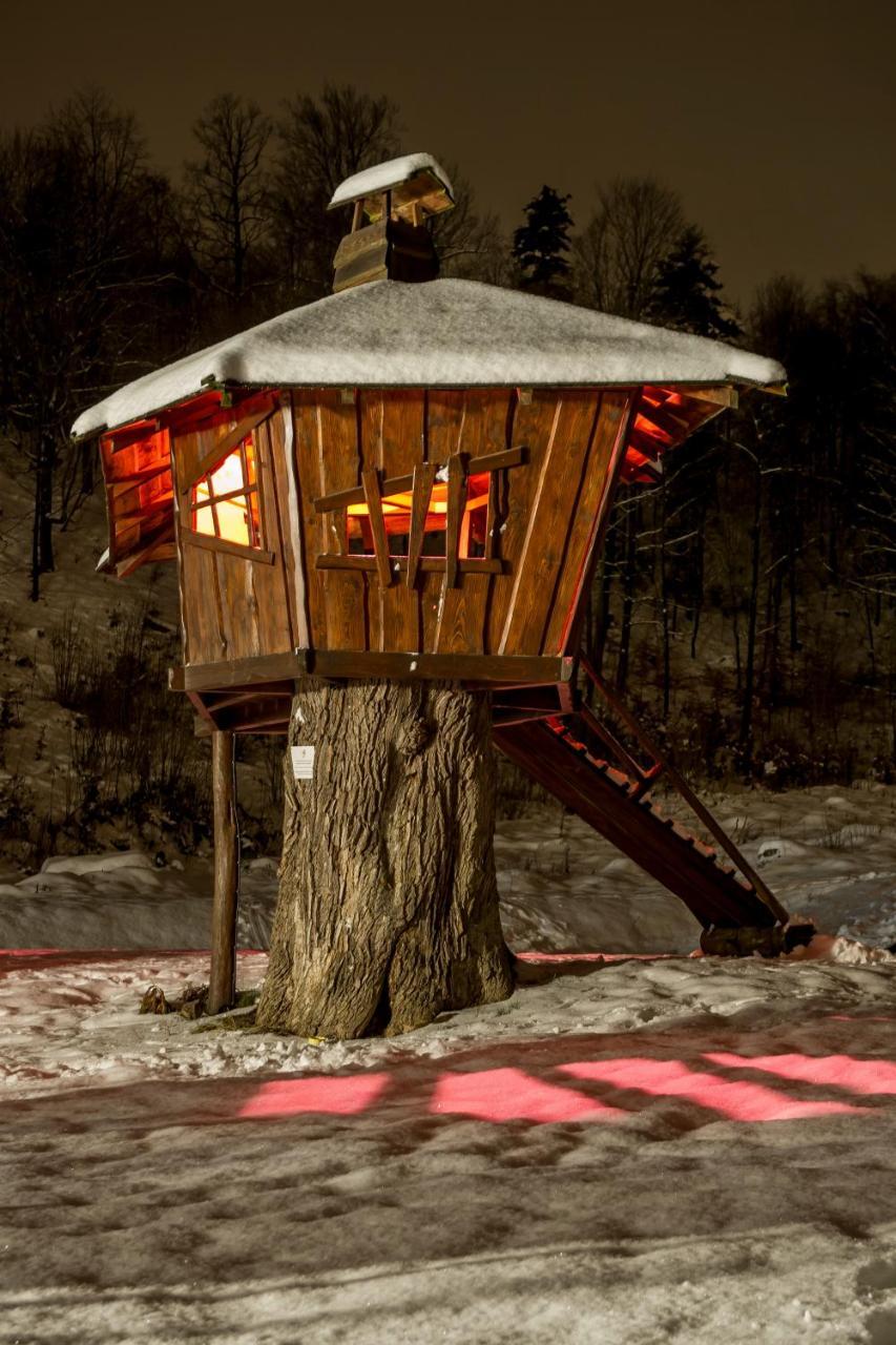 Restaurace A Penzion Bludovecek Екстериор снимка